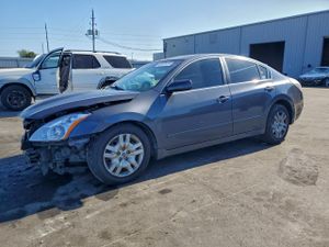 Nissan Altima BASE 2.5L 4 2010