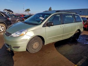 Toyota Sienna CE 3.5L 6 2009