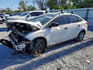 Ford Focus S 2.0L 4 2015