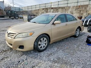 Toyota Camry BASE 2.5L 4 2011