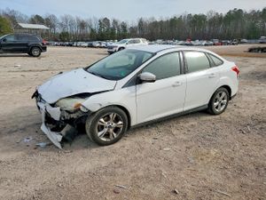 Ford Focus SE 2.0L 4 2014