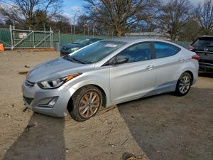 Hyundai Elantra SE 1.8L 4 2015