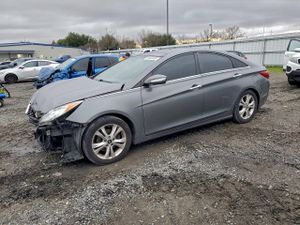 Hyundai Sonata SE 2.4L 4 2013