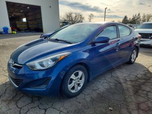 Hyundai Elantra SE 1.8L 4 2015