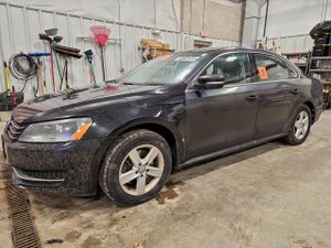Volkswagen Passat SE 1.8L 4 2014