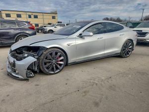 Tesla Model S 2015