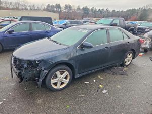 Toyota Camry BASE 2.5L 4 2012