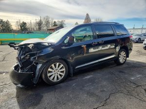 Toyota Sienna XLE 3.5L 6 2011