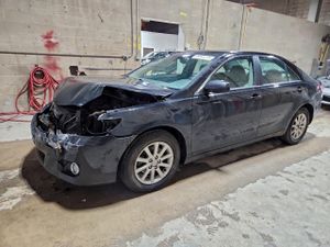 Toyota Camry BASE 2.5L 4 2011