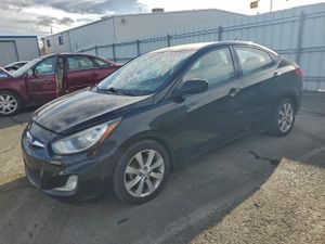 Hyundai Accent GLS 1.6L 4 2013