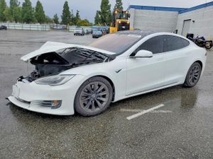 Tesla Model S 2020