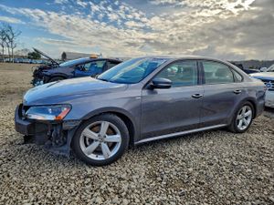 Volkswagen Passat S 1.8L 4 2014