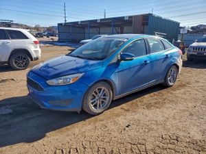 Ford Focus SE 2.0L 4 2015