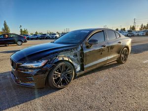 Volvo S60 PLUS 2.0L 4 2024