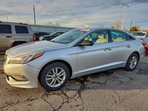 Hyundai Sonata SE 2.4L 4 2015