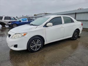 Toyota Corolla BASE 1.8L 4 2010