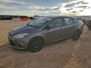 Ford Focus SE 2.0L 4 2013