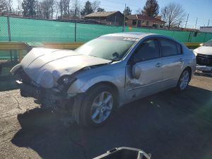 Nissan Maxima SE 3.5L 6 2005