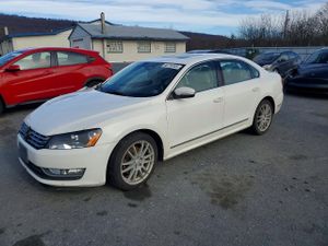 Volkswagen Passat SEL 2.0L 4 2013