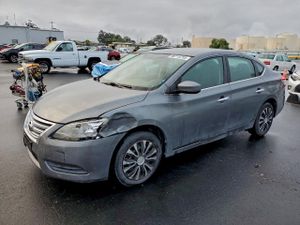 Nissan Sentra S 1.8L 4 2015