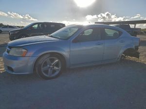 Dodge Avenger SE 2.4L 4 2013