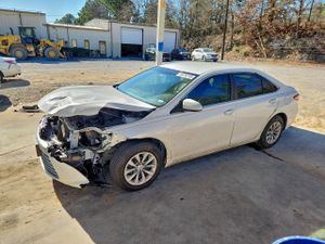 Toyota Camry LE 2.5L 4 2015