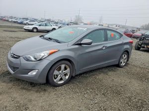 Hyundai Elantra GLS 1.8L 4 2013