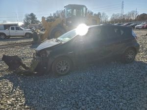Toyota Prius 1.5L 4 2013