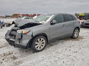 Mitsubishi Outlander ES 2.0L 4 2014