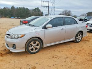 Toyota Corolla BASE 1.8L 4 2011