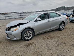 Toyota Camry LE 2.5L 4 2015