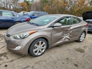 Hyundai Elantra GLS 1.8L 4 2013