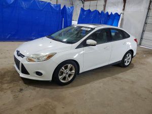 Ford Focus SE 2.0L 4 2014