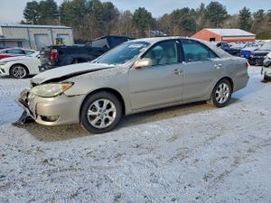 Toyota Camry LE 2.4L 4 2005