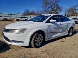 Chrysler 200 LIMITED 2.4L 4 2015