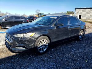 Ford Fusion SE 2.5L 4 2013