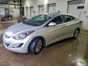 Hyundai Elantra SE 1.8L 4 2015
