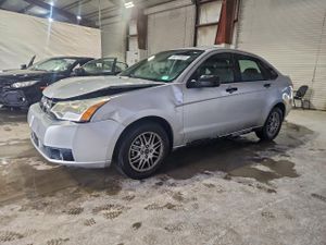 Ford Focus SE 2.0L 4 2011