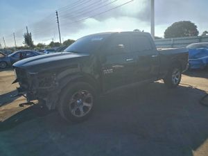 RAM 1500 LARAMIE 5.7L 8 2015
