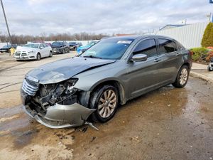 Chrysler 200 TOURING 2.4L 4 2013