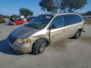 Chrysler Town & Country LIMITED 3.8L 6 2005