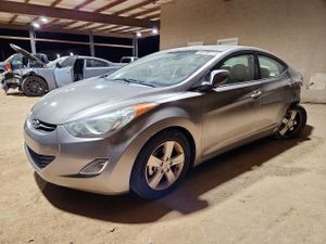Hyundai Elantra GLS 1.8L 4 2013