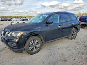 Nissan Pathfinder S 3.5L 6 2019