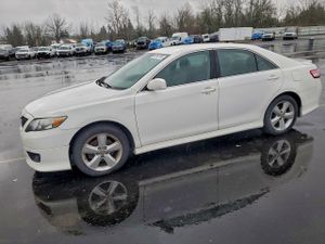 Toyota Camry BASE 2.5L 4 2010