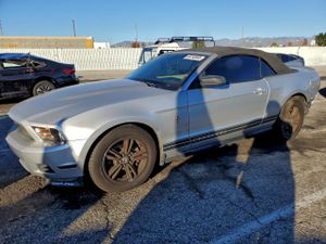 Ford Mustang 3.7L 6 2011