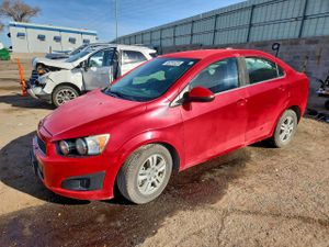 Chevrolet Aveo (Sonic) LT 1.8L 4 2015
