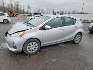 Toyota Prius 1.5L 4 2014