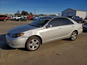 Toyota Camry LE 2.4L 4 2005