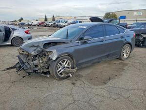 Ford Fusion SE 2.5L 4 2015