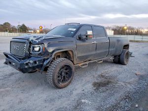 GMC Sierra K3500 DENALI 6.6L 8 2015